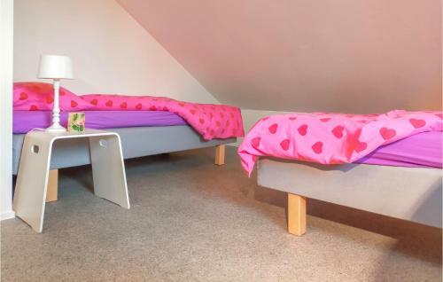 Awesome Home In Brouwershaven With Wifi And 3 Bedrooms