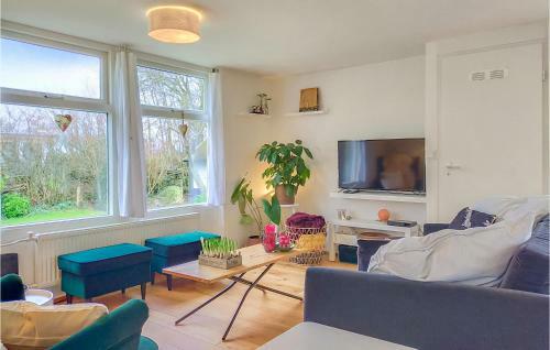 Awesome Home In Brouwershaven With Wifi And 3 Bedrooms