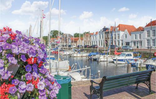 Awesome Home In Brouwershaven With Wifi And 3 Bedrooms