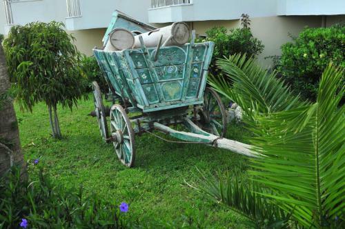 Asrin Beach Hotel