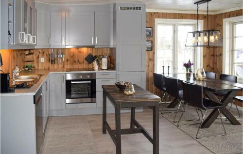 Awesome Home In Eggedal With 4 Bedrooms