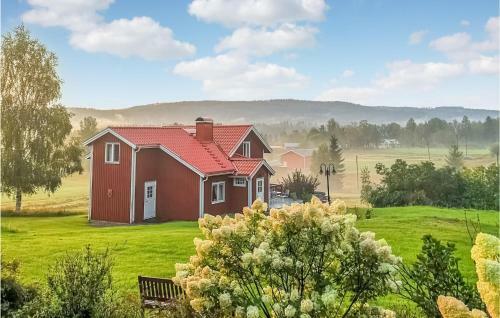 Nice Home In �stervallskogs With Wifi And 3 Bedrooms