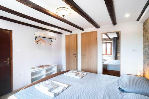 Boutique House Rustikana By Locap Group