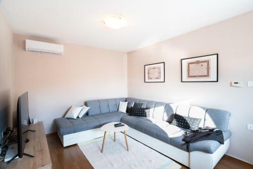 Boutique House Rustikana By Locap Group