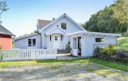 Awesome Home In Farsund With 3 Bedrooms