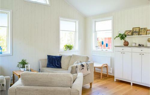 Stunning Home In Borgholm W/ Wifi And 3 Bedrooms