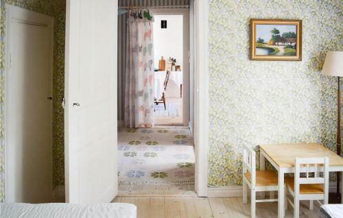 Amazing Home In Borgholm With Wifi And 2 Bedrooms