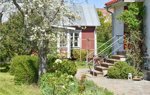 Amazing Home In Borgholm With Wifi And 2 Bedrooms