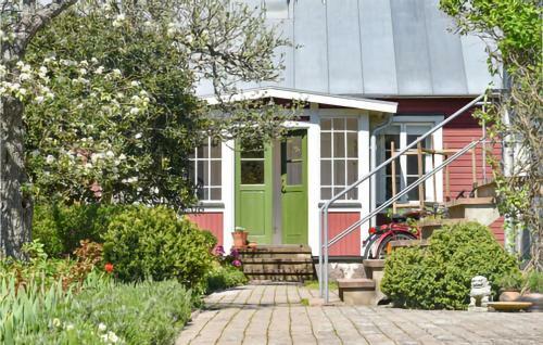 Amazing Home In Borgholm With Wifi And 2 Bedrooms