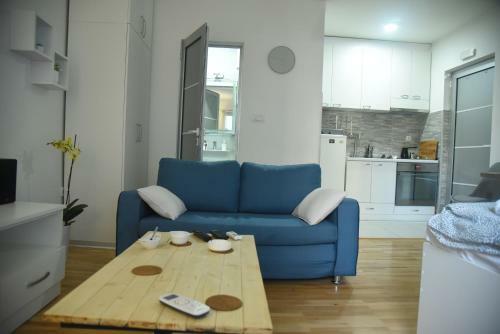 Dekart Apartment