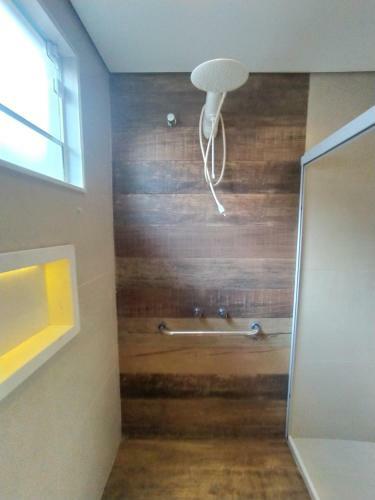 Casa Reformada, 2 Qts, Pr�xima Ao Santu�rio