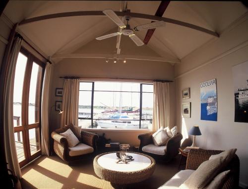 Bed & Breakfast Boathouse & Birks River Retreats