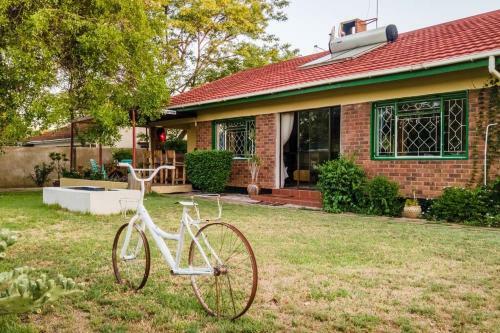 Hostal Birdville Bnb Guesthouse