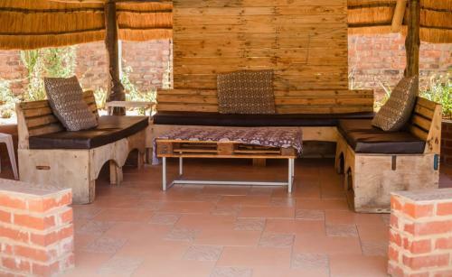 Hostal Birdville Bnb Guesthouse