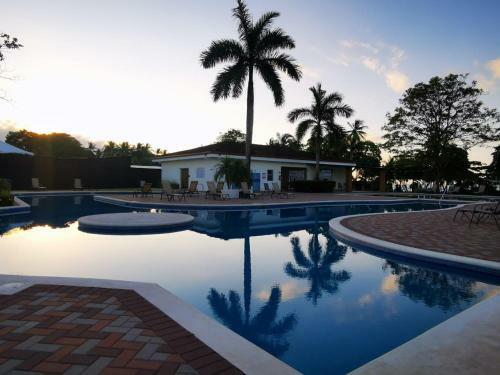 Hermosa Casa De Playa En Bejuco