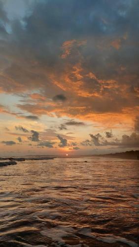 Hermosa Casa De Playa En Bejuco