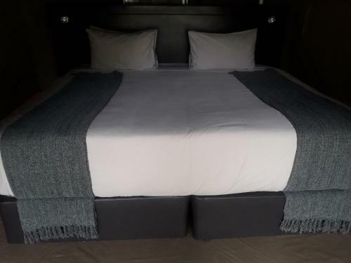Mochaba Crossing Lodge