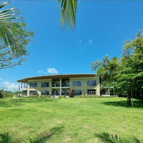 Two Bedroom Beachfront Oasis At Villa Marina
