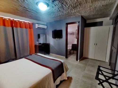 Hotel & Suites Guacamaya