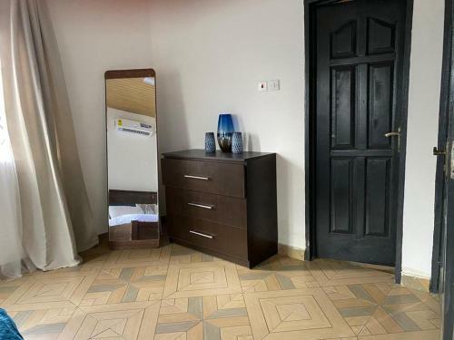 Crescent Apartment