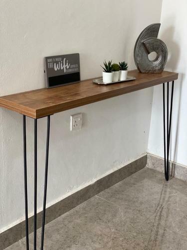 Crescent Apartment