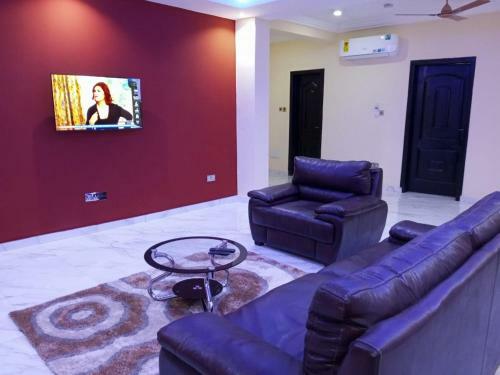 Executive 2-bed Apartment Santa Maria - Accra