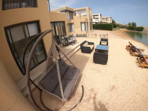 Luxury 3 Bedrooms Town House