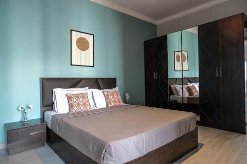 The Waterway 3 Bedroom Serviced Apartment