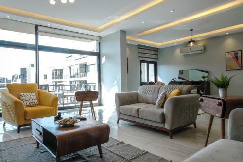 The Waterway 3 Bedroom Serviced Apartment