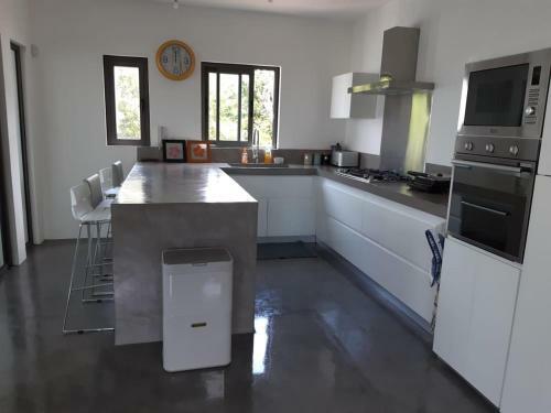 Contemporary Villa In Peaceful Area With Seaview