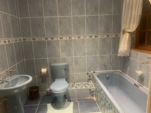 Apartamento Boikhutsong House