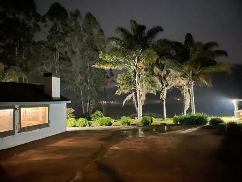 Apartamento Boikhutsong House