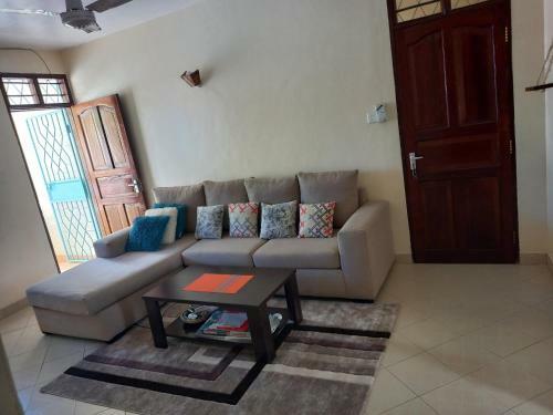 Private Ensuite Room Behind City Mall In Nyali