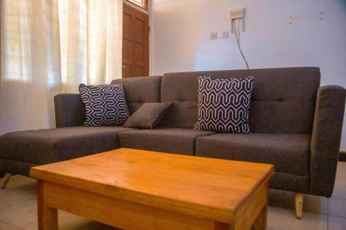 Specious Masaki Apartment