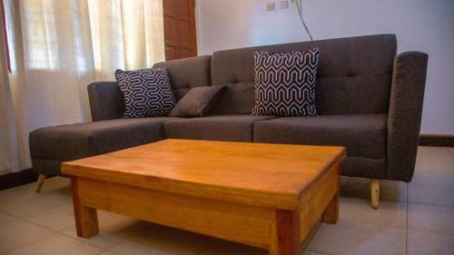 Specious Masaki Apartment