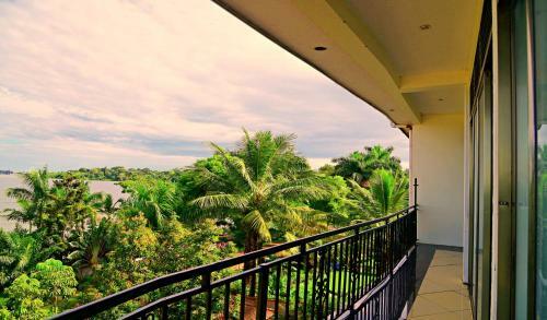 Lakefront Hotel Entebbe