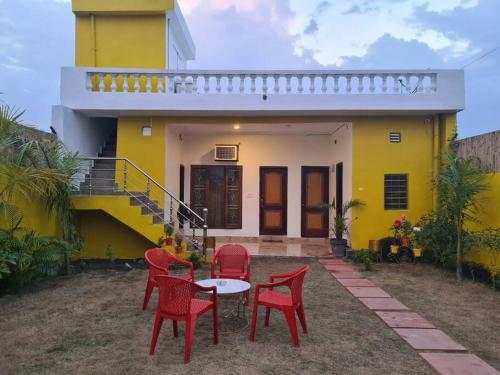 Villa Kartik Homes Cheerful 2-bedrooms Cottage With Refreshing View