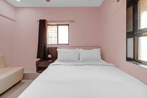 Hotel Collection O 89074 Ananta Lodging Boarding