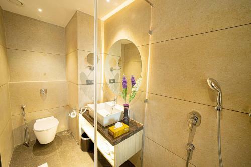 Hotel The Monarch At Chakan Midc, Pune