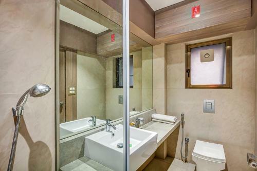 Maxxvalue - Service Apartment Marol