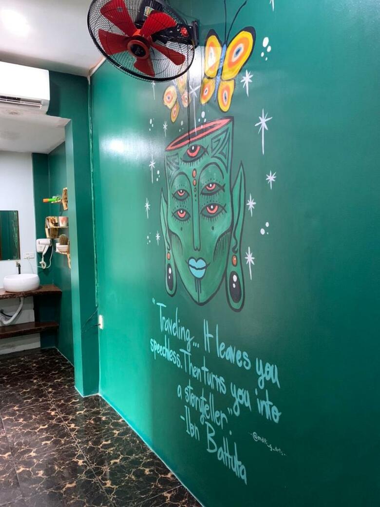 Catba Pod Hostel