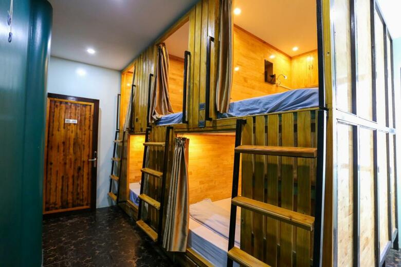 Catba Pod Hostel