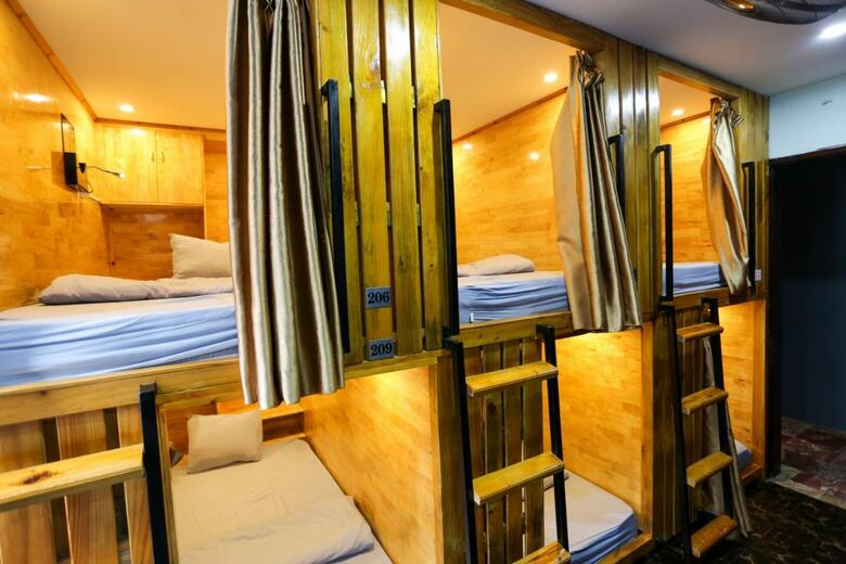 Catba Pod Hostel