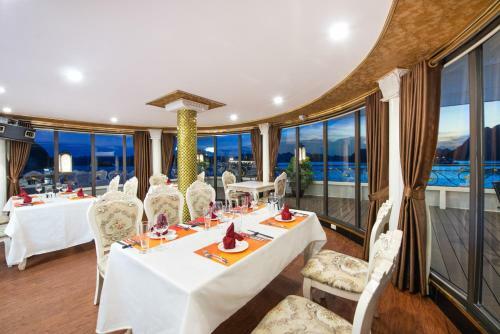 Halong Aquamarine Cruise