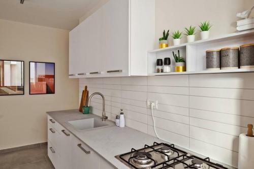 Apartamento ?newly Renovated, Spacious 2br? #bugrashov_life?