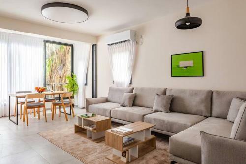 Apartamento ?newly Renovated, Spacious 2br? #bugrashov_life?