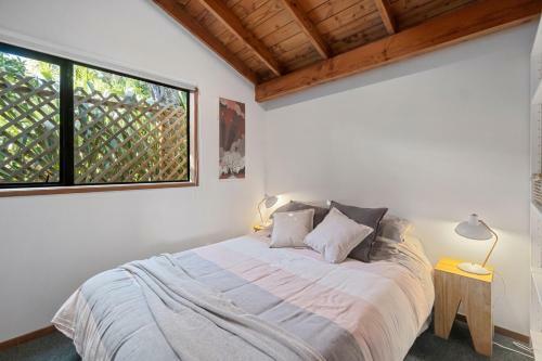 Perfectly Piha - Piha Holiday Home