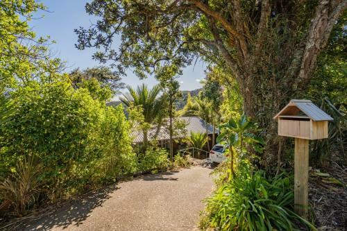 Perfectly Piha - Piha Holiday Home