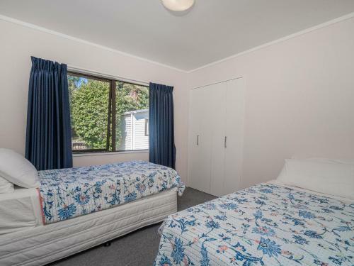 Seashells Bach - Whangamata Holiday Home
