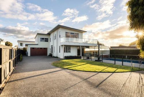 Villa Luxury Home With Pool And Spa